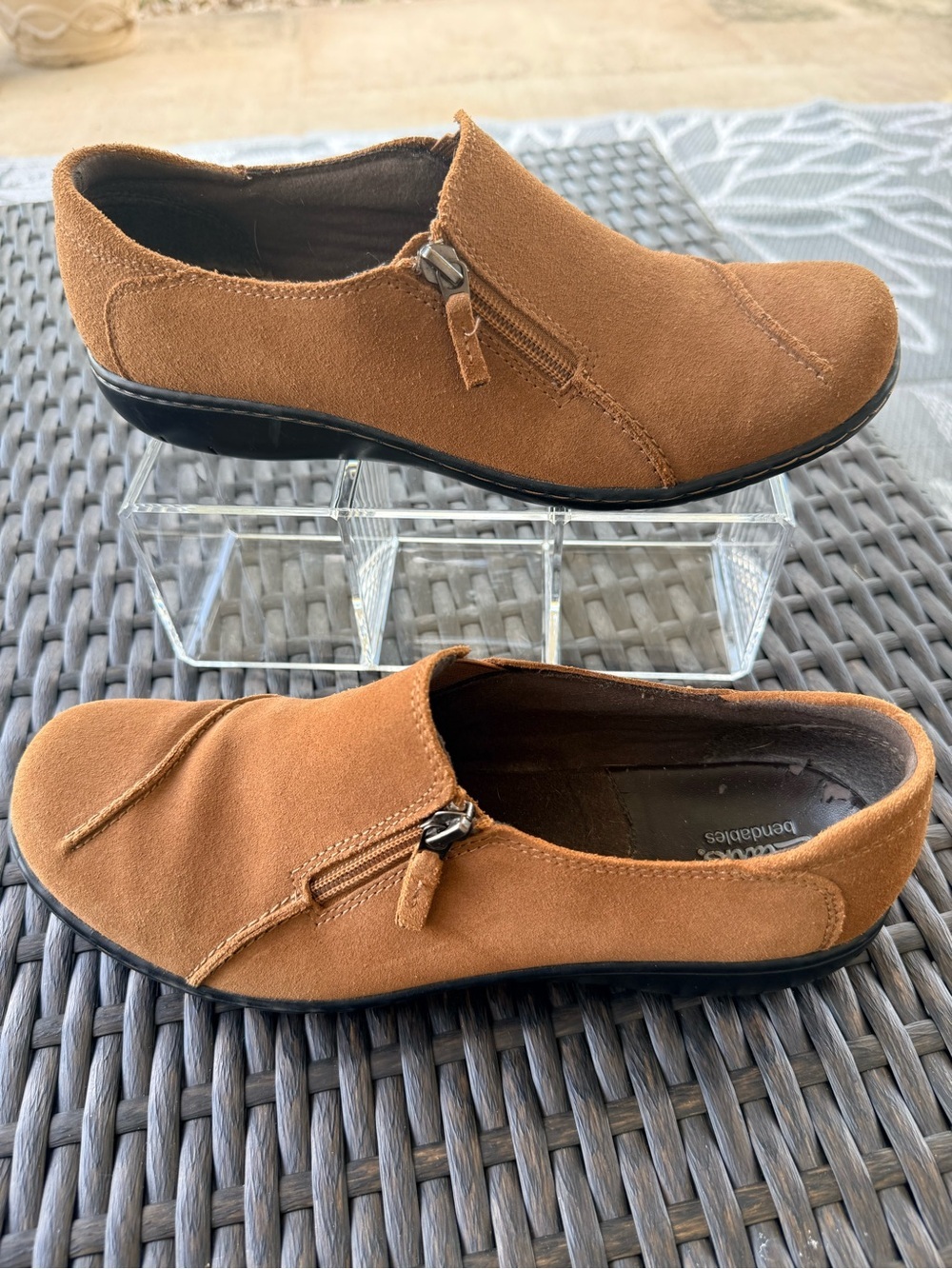 Clarks Bendables Tan Suede Side Zip Wedge Loafer Shoes Women’s 9M